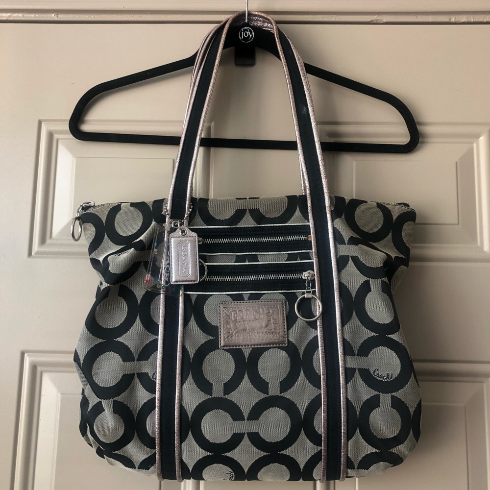Coach Poppy Zip Tote • great condition!
